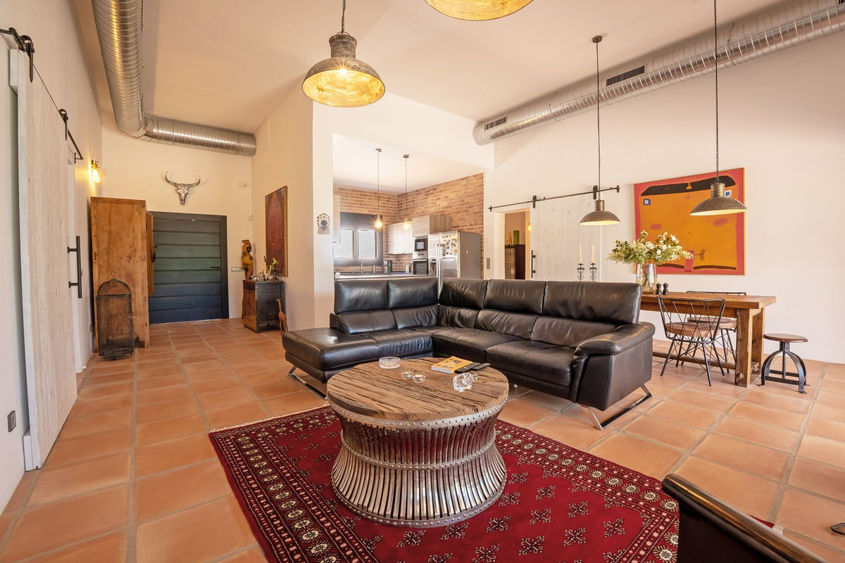 4 Luxury Frontline Golf Villa | Single-Level Living | Golf Membership Included