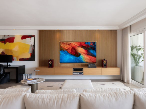 Los Granados Phase II, Puerto Banus.  Luxury Apartment