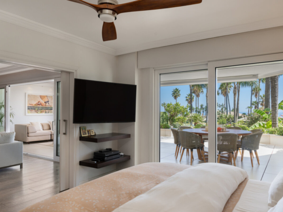 Los Granados Phase II, Puerto Banus.  Luxury Apartment